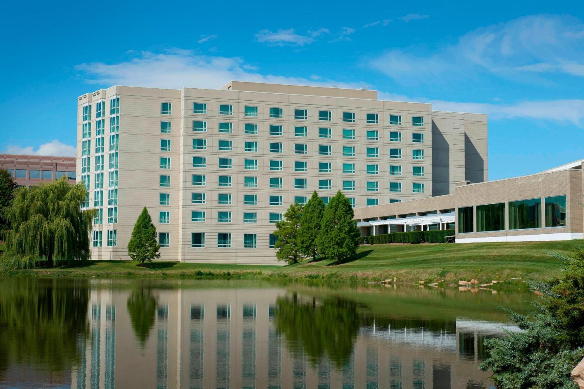 Chicago Marriott Southwest At Burr Ridge Hotel Eksteriør billede